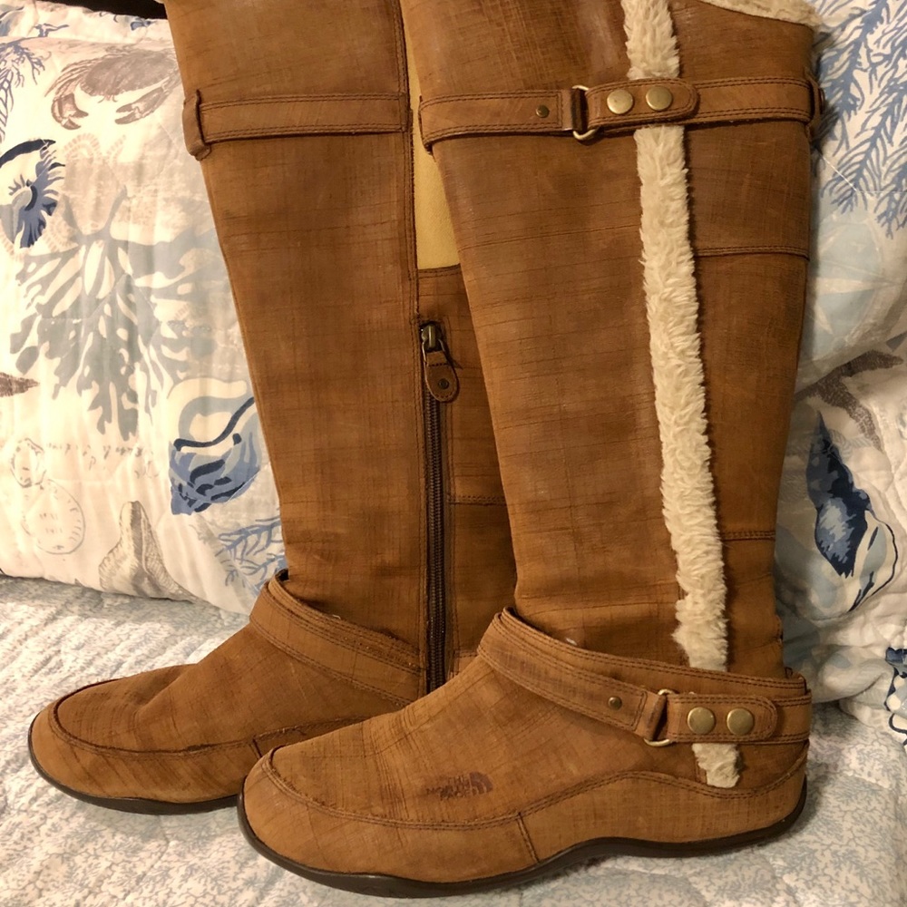 Northface weatherproof boots 8.5
